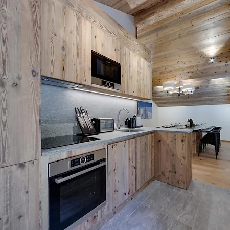 Duplex A Val D'isere, Sauna, Cheminee, 4 En Suite, Parking, Pour 8 Personnes - Fr-1-567-123