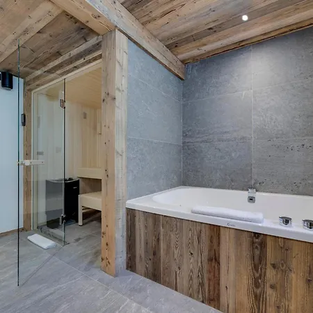 Duplex A Val D'isere, Sauna, Cheminee, 4 En Suite, Parking, Pour 8 Personnes - Fr-1-567-123 *