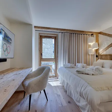 Duplex A Val D'isere, Sauna, Cheminee, 4 En Suite, Parking, Pour 8 Personnes - Fr-1-567-123 Apartament Val-dʼIsère